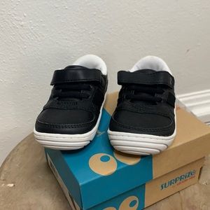 Surprize by Stride Rite Alec sneaker
